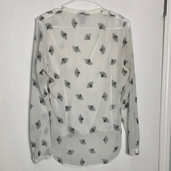 H&M White Blouse with Black Fan Print - Picture 6 of 7